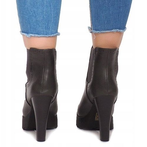 Botas abiertas en un poste B2901-PB Gris 2