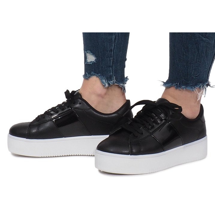 Zapatillas negras en la plataforma Livet De Lux negro 2