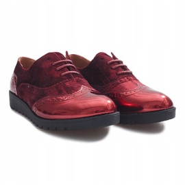 Zapatos de ante rojos de Adele 2