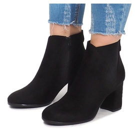 Eraser HQ-8A813-1 Botas negras en un poste negro 4