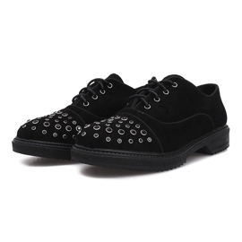 Zapatos negros con tachuelas de Raymonde 3