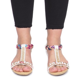 Sandalias blancas sobre un delicado tacón de cuña Ruixin blanco 1 Sandalias blancas sobre un delicado tacón de cuña Ruixin blanco 1