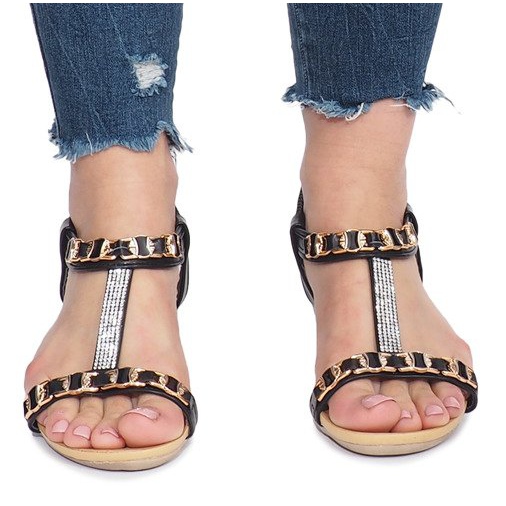 Sandalias negras en un delicado tacón de cuña de árbol negro 1 Sandalias negras en un delicado tacón de cuña de árbol negro 1