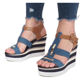 Sandalias de cuña azul dulce 1