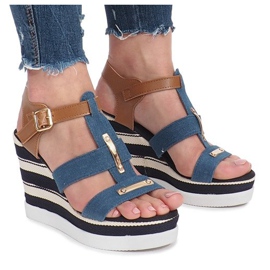 Sandalias de cuña azul dulce 2