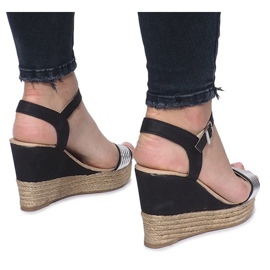 Sandalias negras sobre un delicado tacón de cuña Glam Shine negro 4