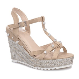 Sandalias con cuña beige Alpargatas chillin 1