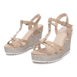 Sandalias con cuña beige Alpargatas chillin 4