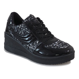 Zapatillas negras en la cuña BKA-113 negro 1