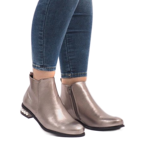 LEI-189 botas plateadas con perlas gris 2