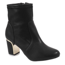 Botas negras en el poste MJ1509 negro 1