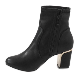 Botas negras en el poste MJ1509 negro 2