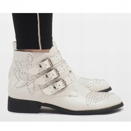 Botas blancas con tachuelas HQ909 blanco 3