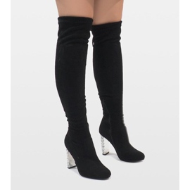 Botas de ante negro en un poste de diamante BM177 2