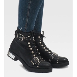 Botas negras aisladas con cordones Y8181 negro 2