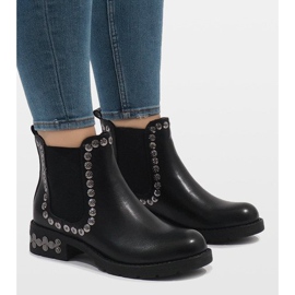 SDS Botas negras aisladas con tachuelas 7387-PA negro 2