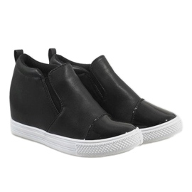Zapatillas negras en la cuña DD409-4 negro 2