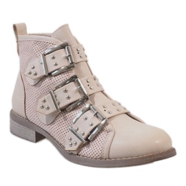 Botas beige con tachuelas 8921 1 Botas beige con tachuelas 8921 1