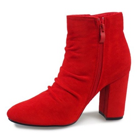 Botines de ante rojo en el poste 0M803 2