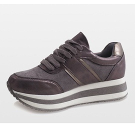 Zapatillas grises en la plataforma 99-09 2 Zapatillas grises en la plataforma 99-09 2