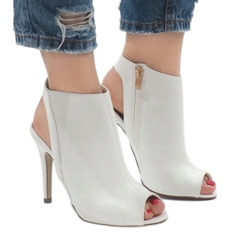 Botas blancas abiertas de tacón alto 9095-98 blanco 1
