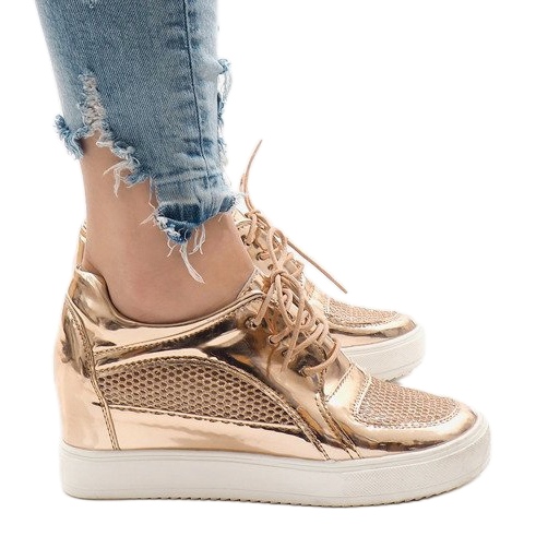 Zapatos deportivos calados lacados en champán WW055A amarillo 1 Zapatos deportivos calados lacados en champán WW055A amarillo 1