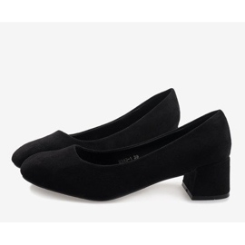 Zapatos de tacón de ante negro en el pilar H343-1 4