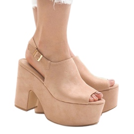 Sandalias rosas en un enorme bloque 8263CA 2