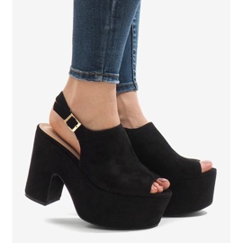 Sandalias negras en un enorme bloque 8263CA negro 2 Sandalias negras en un enorme bloque 8263CA negro 2