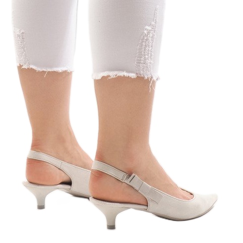 Bombas grises en un tacón B-43 multicolor 1