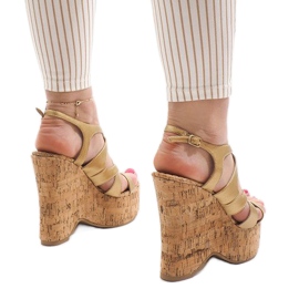 Sandalias cuña doradas 10193 dorado 3