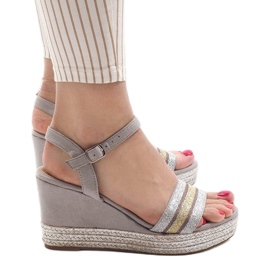 Sandalia cuña gris 7299-P 3