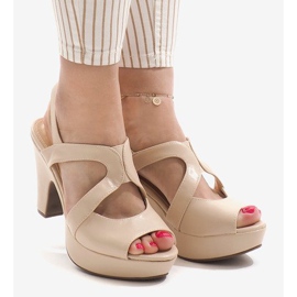 Sandalias de tacón beige BL1501 3
