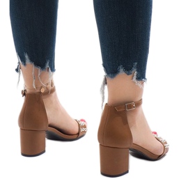 Sandalias de tacón camel 173-856 marrón 3