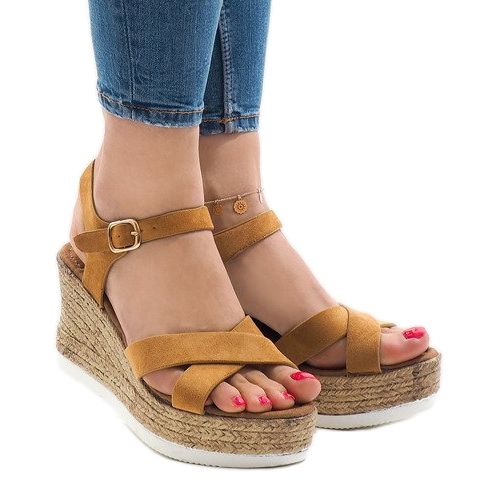 Sandalias de cuña camel XL104 marrón 1