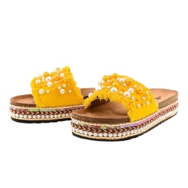 Zapatilla decorada amarilla 1035 perlas amarillo 2