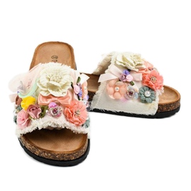 Zapatillas blancas con flores W-15 blanco 3