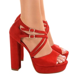 Sandalias rojas sobre ante de poste D09 rojo 2