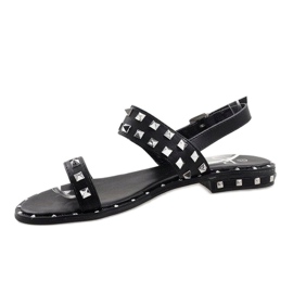 Sandalias negras con tachuelas C123 negro 2