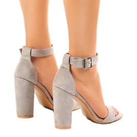 Sandalias grises en poste con hebilla 369-18 3