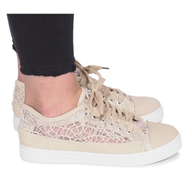 Zapatillas Dolita beige caladas 2