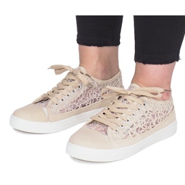 Zapatillas Dolita beige caladas 3