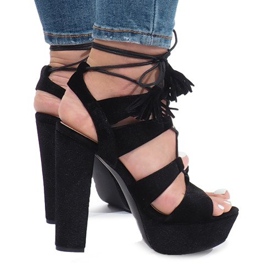 Sandalias negras en un poste de terciopelo One Love negro 2