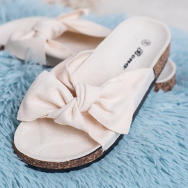 Bona Pantuflas de ante con lazo beige 2