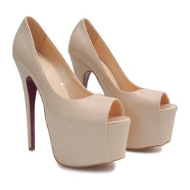 Tacones lacados en la plataforma D913 Beige 2