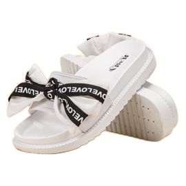 Jumex Pantuflas con lazo de amor blanco 2