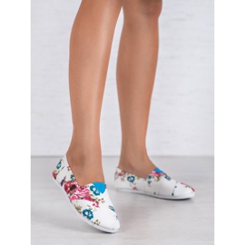 SHELOVET Slipony en flores blanco 1 SHELOVET Slipony en flores blanco 1