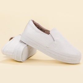 SHELOVET Slipons en la plataforma blanco 4