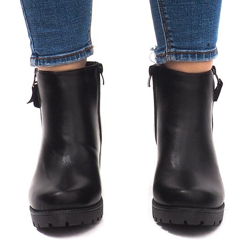 Botas calientes en un poste 3045-3 negro 2