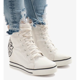 Zapatillas blancas en la cuña DD7010-2 blanco 3
